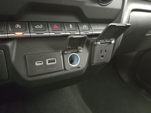 Certified 2022 Chevrolet Silverado 1500 Custom Trail Boss w/ LPO, Dark Essentials Package image 25