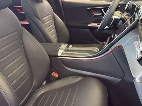 Used 2025 Mercedes-Benz GLC 350e 4MATIC image 35