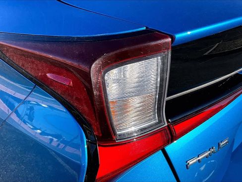 Certified 2022 Toyota Prius Limited image 25