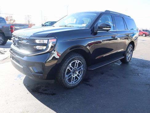 New 2026 Ford Expedition Active image 11