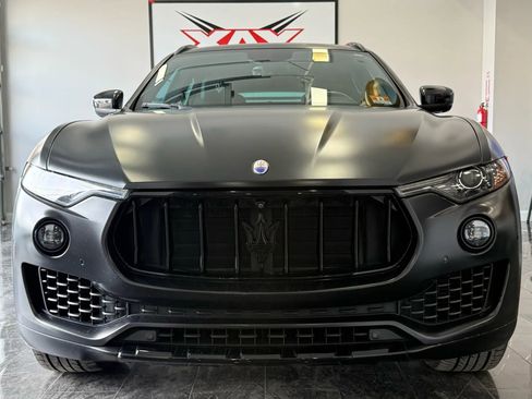 Used 2017 Maserati Levante w/ Luxury Package image 2