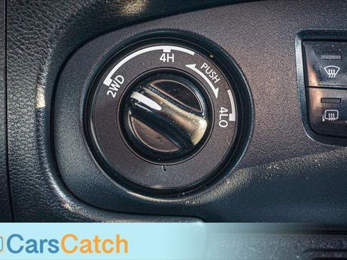 Used 2022 Nissan Frontier SV image 38