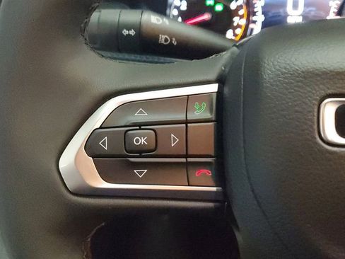 Used 2026 Jeep Compass Latitude image 28