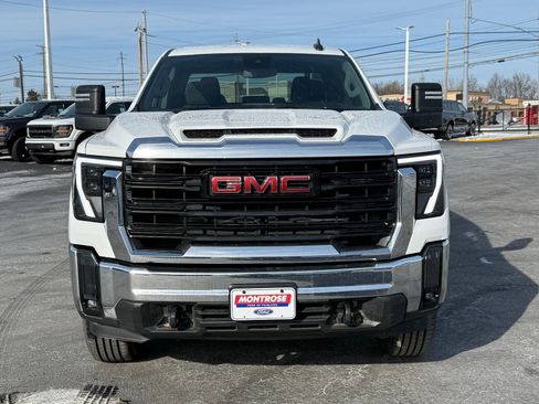 Used 2024 GMC Sierra 2500 Pro w/ Convenience Package image 8