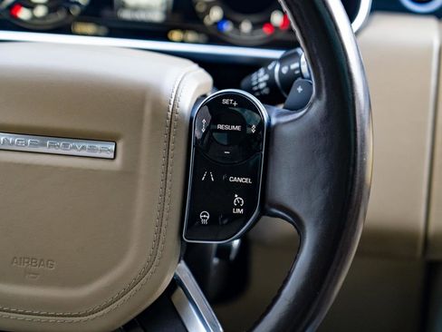 Used 2018 Land Rover Range Rover Supercharged image 14