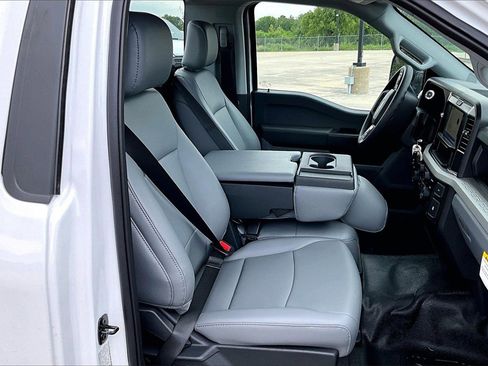 New 2025 Ford F450 XL image 2