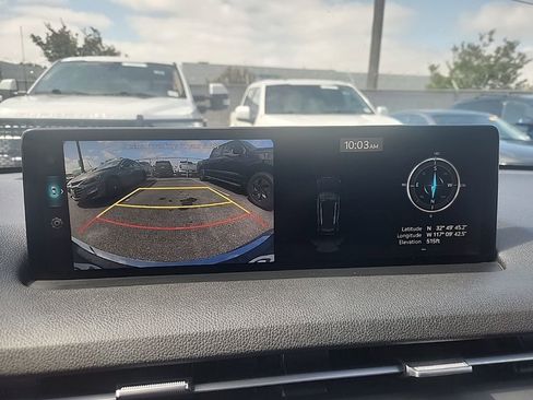 Used 2025 Genesis GV70 2.5T AWD/4WD image 22