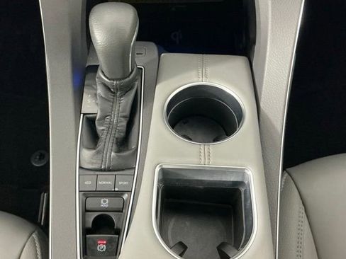 Used 2019 Toyota Avalon XLE w/ Moonroof Package FWD image 22