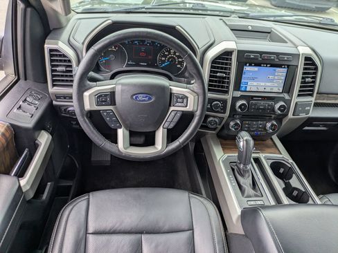 Used 2018 Ford F150 Lariat w/ Equipment Group 502A Luxury AWD/4WD image 33
