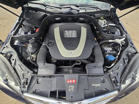 Used 2011 Mercedes-Benz E 350 4MATIC Sedan image 26