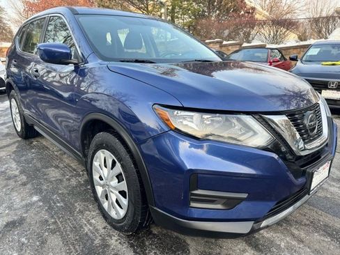 Used 2018 Nissan Rogue S image 1