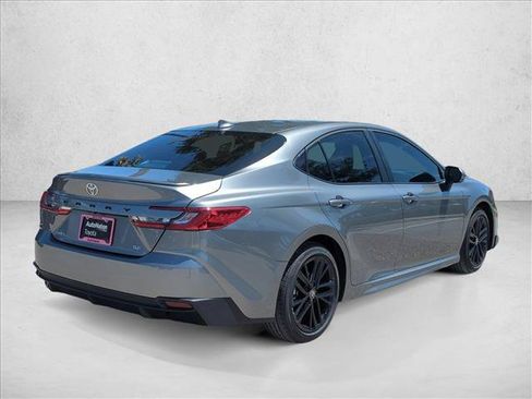 Used 2026 Toyota Camry SE FWD image 5