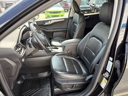 Used 2021 Ford Escape SEL w/ Technology Package FWD image 13