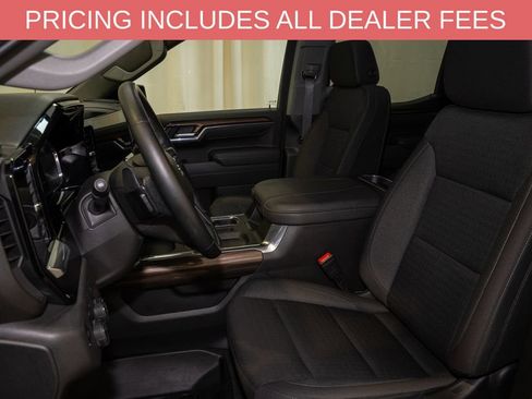 Used 2025 Chevrolet Silverado 1500 LT Trail Boss w/ Convenience Package II AWD/4WD image 11