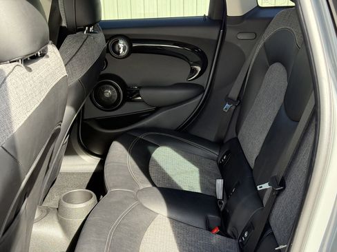 Used 2017 MINI Cooper S image 19