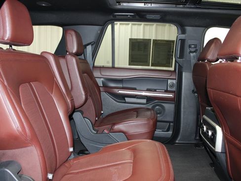 Used 2024 Ford Expedition Max Limited image 35