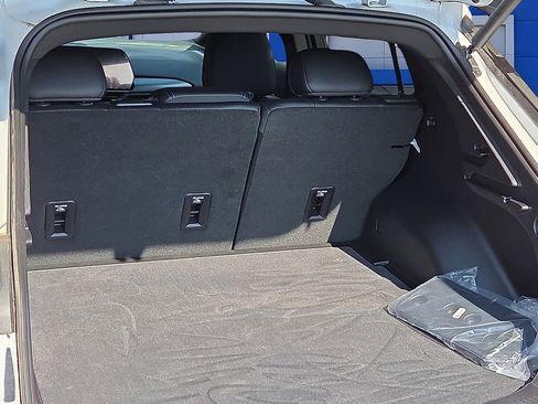 Used 2025 Chevrolet Equinox EV RS w/ Convenience Package II image 8