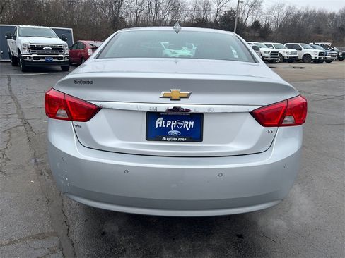 Used 2016 Chevrolet Impala LT w/ Convenience Package image 34