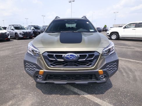 Used 2025 Subaru Outback Wilderness AWD/4WD image 3