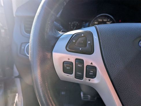 Used 2011 Ford Edge Sport w/ Driver Entry Pkg image 17