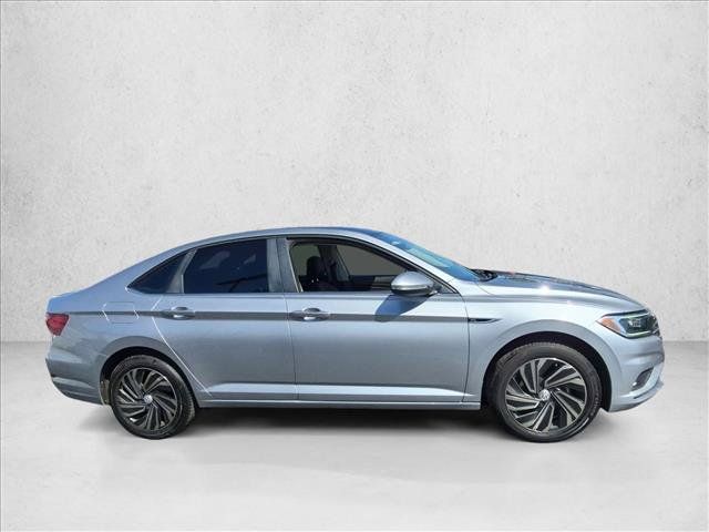 Used 2019 Volkswagen Jetta SEL Premium FWD image 4