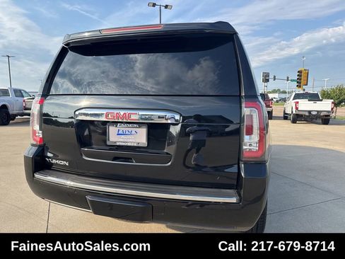 Used 2017 GMC Yukon Denali w/ Open Road Package image 16