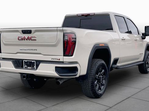 Used 2026 GMC Sierra 2500 AT4 w/ AT4 Premium Plus Package image 13