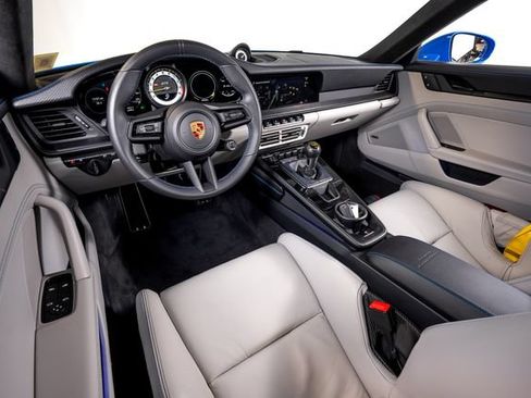 Used 2022 Porsche 911 GT3 RWD image 21