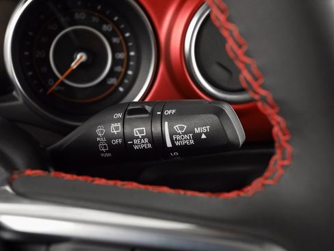 Certified 2023 Jeep Wrangler Unlimited Rubicon w/ Xtreme 35 Tire Package image 26