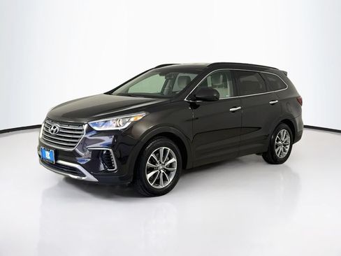 Used 2018 Hyundai Santa Fe SE AWD/4WD image 3