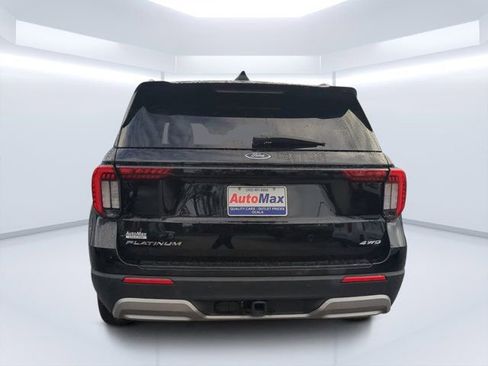 Used 2025 Ford Explorer Platinum AWD/4WD image 4