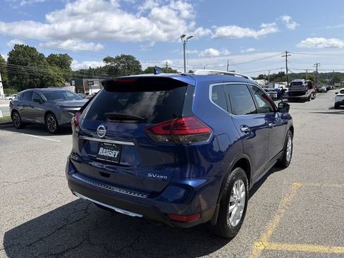 Certified 2017 Nissan Rogue SV w/ SV Premium Package AWD/4WD image 8