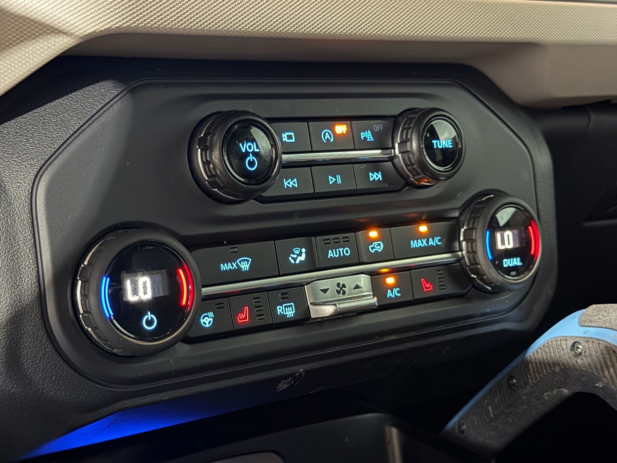 Used 2024 Ford Bronco Wildtrak AWD/4WD image 22