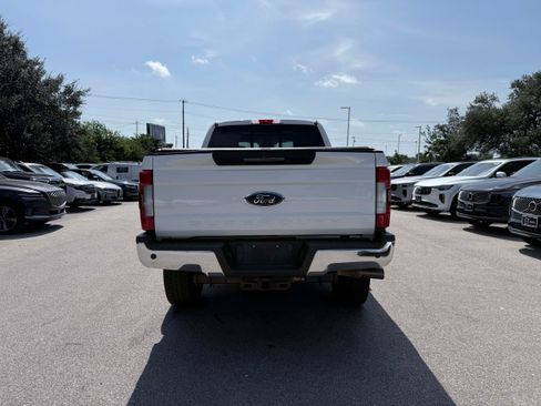 Used 2019 Ford F250 Lariat w/ Lariat Ultimate Package AWD/4WD image 5