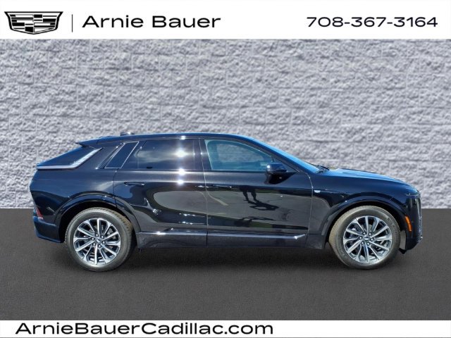 Used 2025 Cadillac Lyriq Sport AWD/4WD image 4