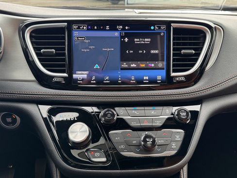 New 2026 Chrysler Pacifica Pinnacle image 25