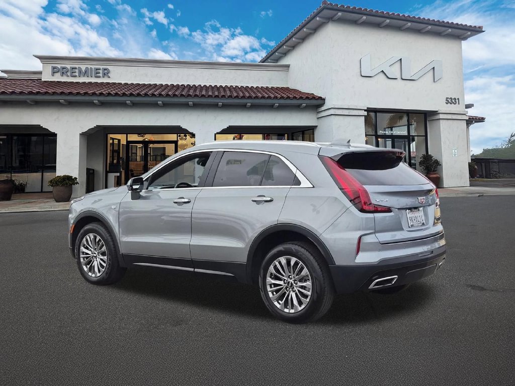 Used 2024 Cadillac XT4 Premium Luxury FWD image 6