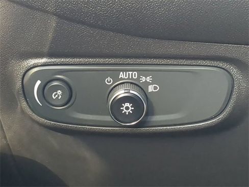 Used 2023 Chevrolet Equinox LT image 26