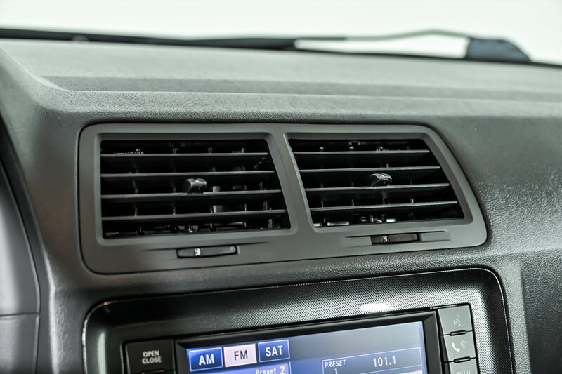 Used 2010 Dodge Challenger SRT8 RWD image 24