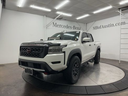 Used 2022 Nissan Frontier Pro-X w/ Pro-X Premium Package RWD image 3