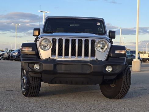 Used 2018 Jeep Wrangler Unlimited Sport S image 12