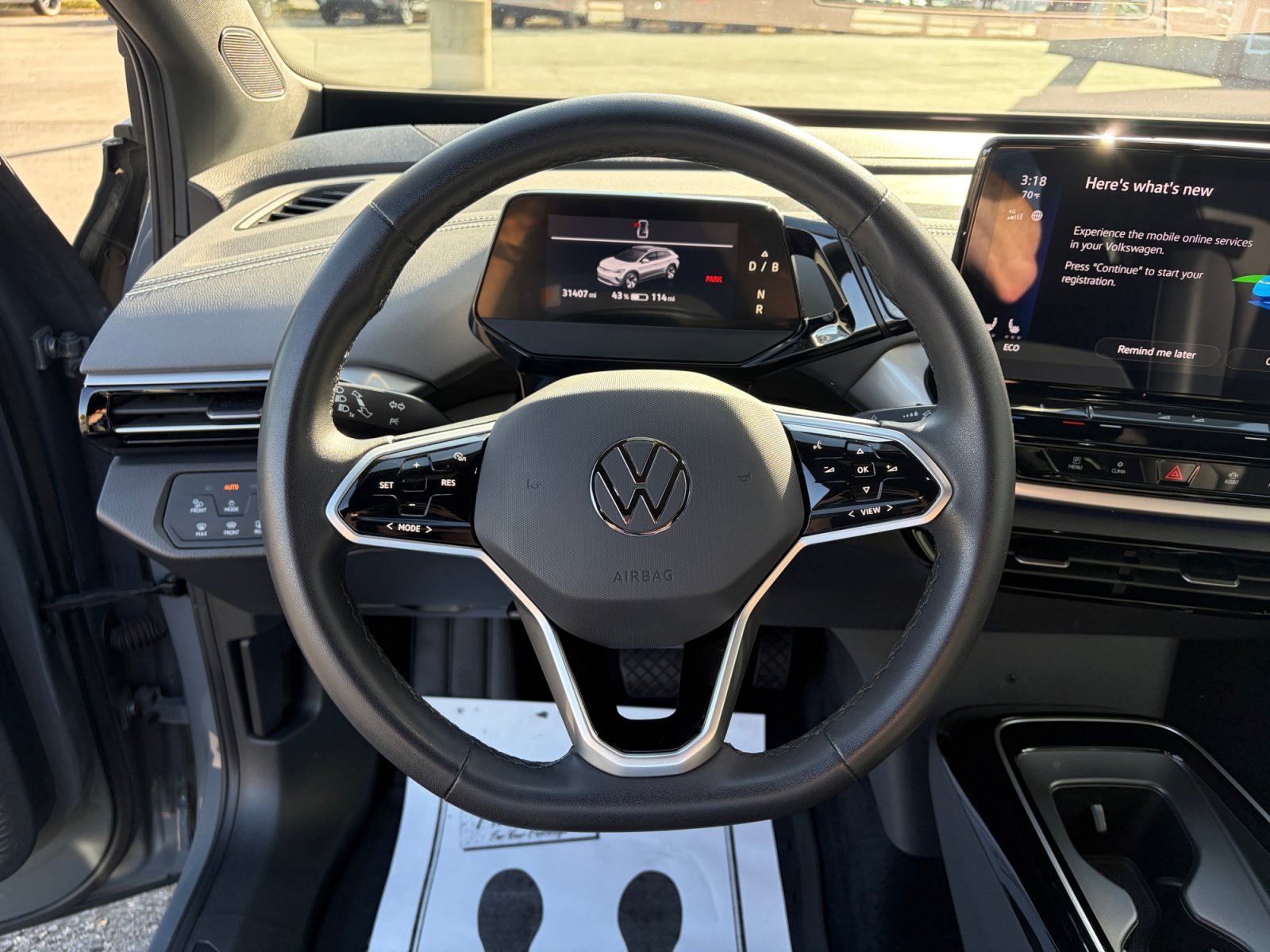 Used 2023 Volkswagen ID.4 Pro S AWD/4WD image 9