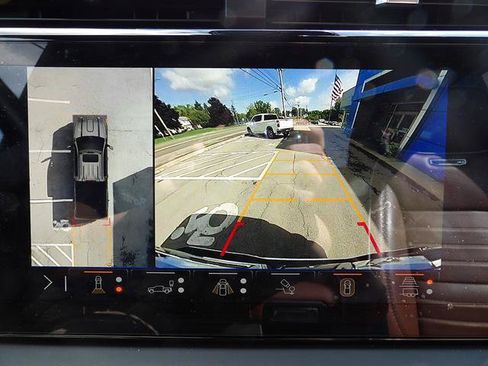 Used 2025 GMC Sierra 3500 Denali Ultimate AWD/4WD image 24