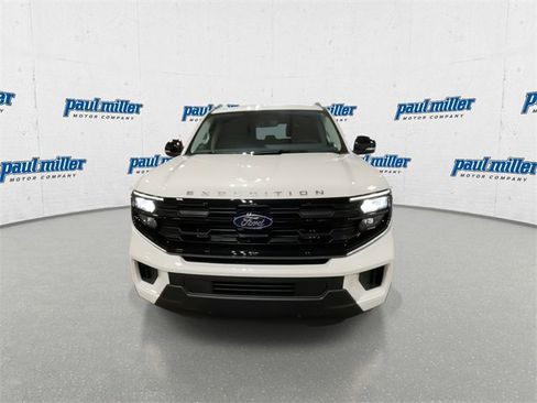 New 2025 Ford Expedition Active image 4
