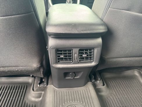 Used 2021 Toyota RAV4 LE AWD/4WD image 31