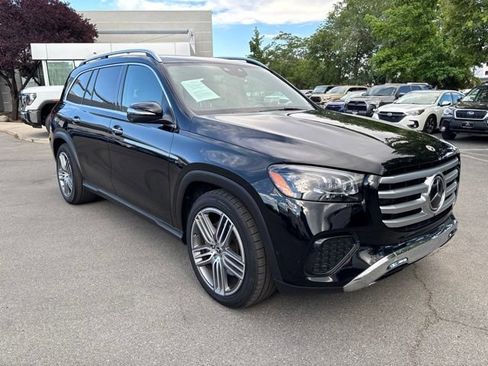 Used 2025 Mercedes-Benz GLS 450 4MATIC image 8