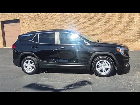 Certified 2023 GMC Terrain SLE w/ Driver Convenience Package image 9