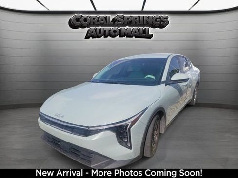 Certified 2025 Kia K4 FWD image 4