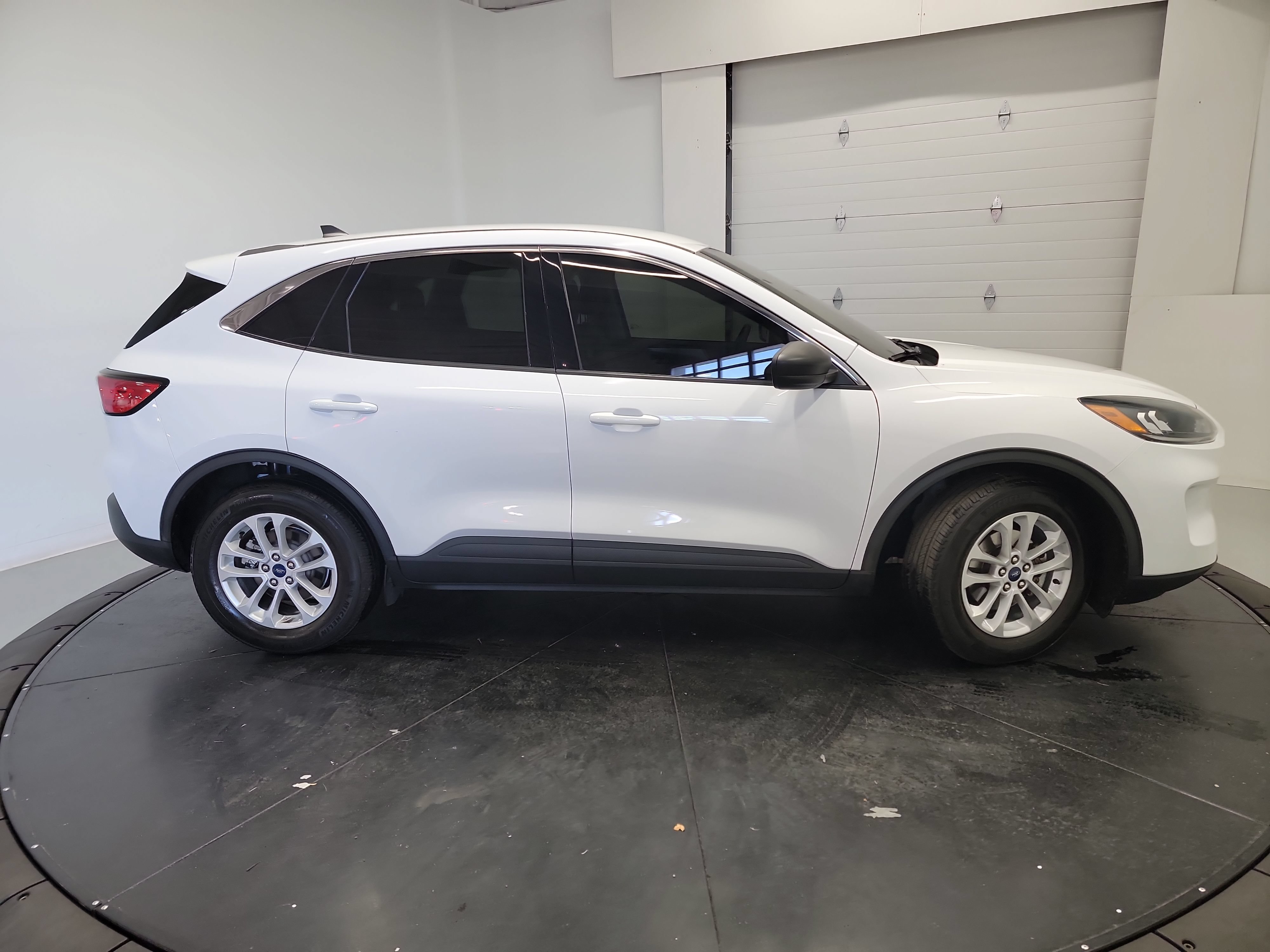 Used 2022 Ford Escape SE w/ Convenience Package FWD image 11