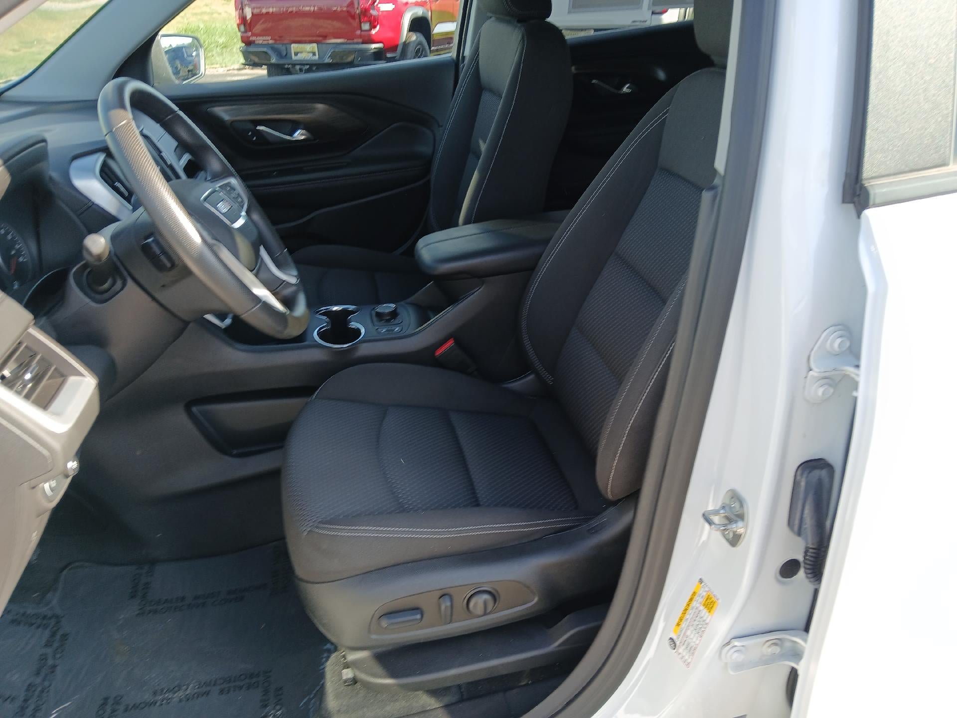 Used 2024 GMC Terrain SLE w/ Driver Convenience Package AWD/4WD image 13